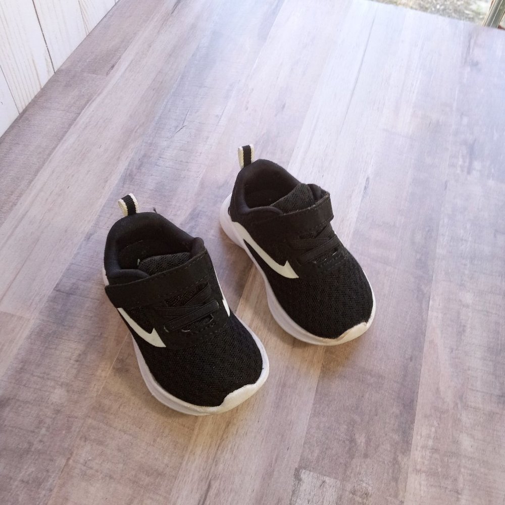 Wonder Nation Everyday Mesh Sneaker TD size 4C